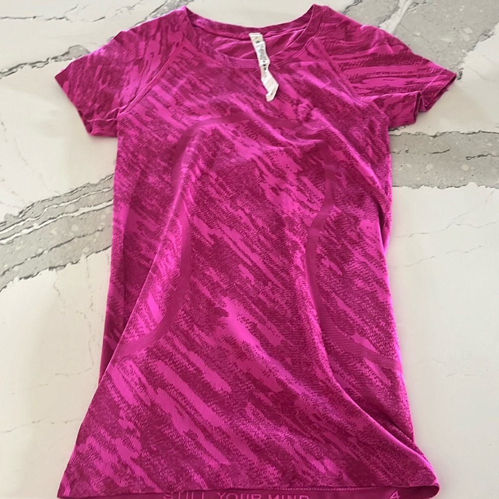 Lululemon pink short sleeved shirt